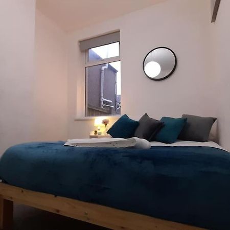 Spacious 4 Bedroom, Free Netflix, Central Location 卡迪夫 外观 照片