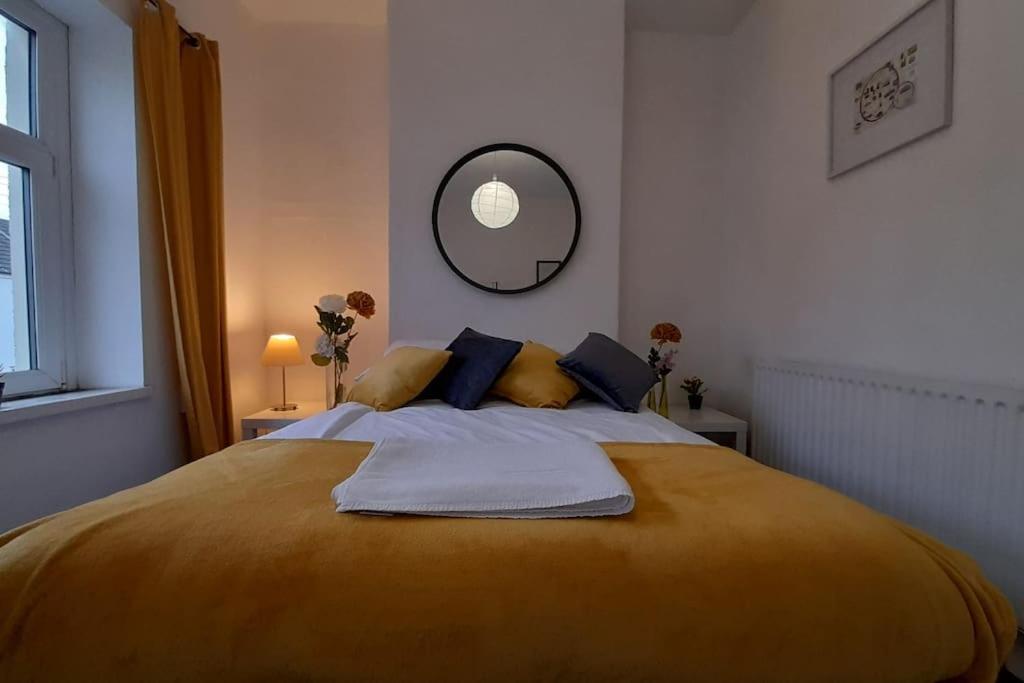 Spacious 4 Bedroom, Free Netflix, Central Location 卡迪夫 外观 照片